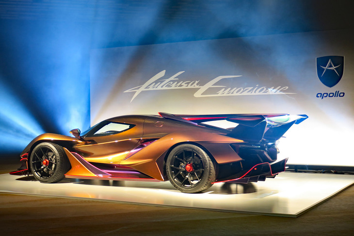 ゲームの世界から飛び出してきたかのような、アグレッシブなスタイリングが目を引く。開発にはドイツのHWAが深く関わっている。