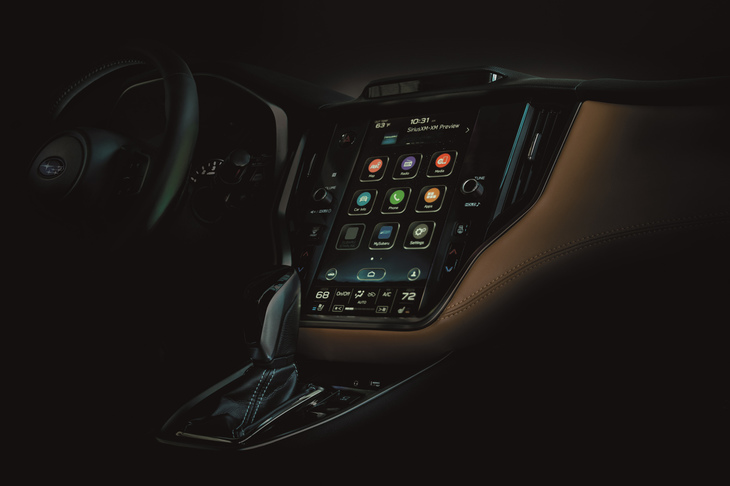 縦型のディスプレイを採用するセンターコンソール。