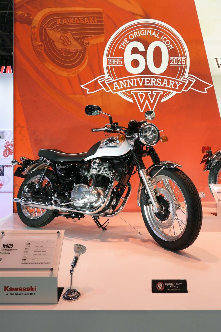カワサキW800
