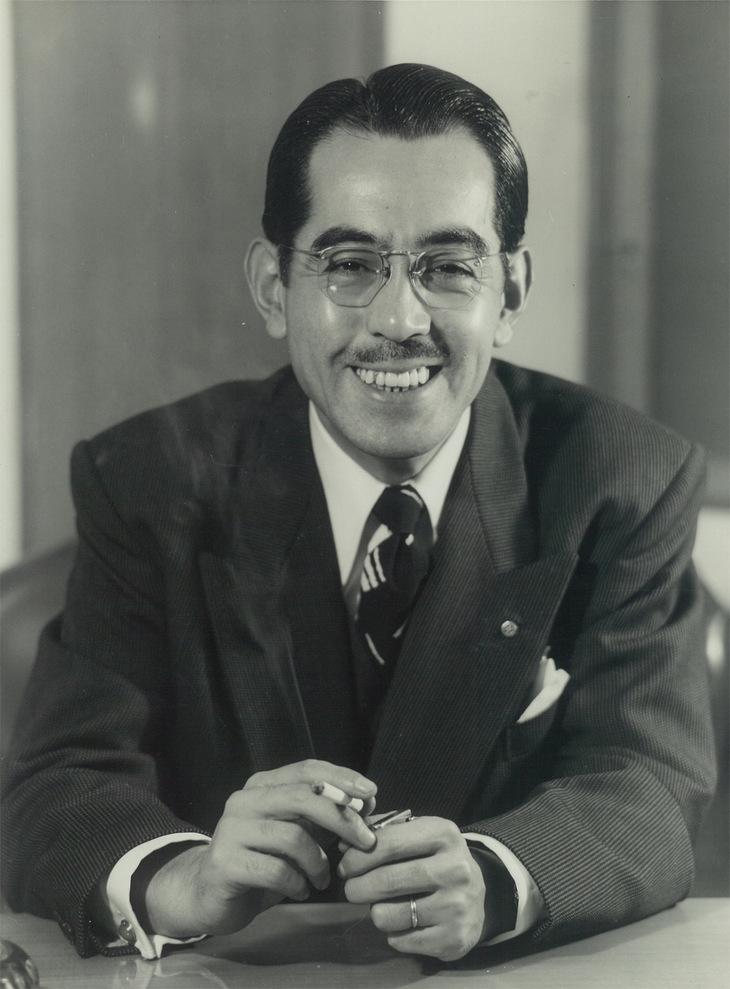 簗瀬自動車（現ヤナセ）の梁瀬次郎社長（当時）。長年にわたり自動車の輸入事業を手がけていた梁瀬は、当時の日本において数少ない自動車の有識者だった。