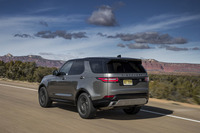 ボディーは「レンジローバー」譲りのアルミモノコックへ。480kgもの軽量化を達成した。