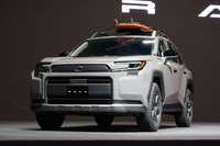 新型の「トヨタRAV4」と「スバル・フォレスター」、選ぶならどっちだ？