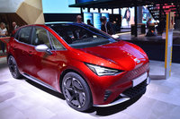 こちらはセアトの「el-Bron」。「フォルクスワーゲンID.3」の姉妹モデルだ。