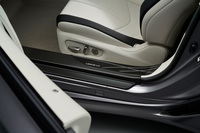 「レクサスLC」一部改良　走りを高めた特別仕様車“ピナクル”も登場の画像