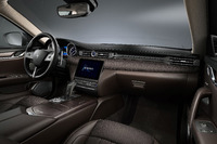 「クアトロポルテSグランルッソ ゼニア ペッレテスータ」のインテリア。