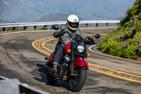 タイヤサイズは前が130/90B16、後ろが150/80B16で、メッツラーのアメリカンクルーザー用タイヤ「クルーズテック」を装着。サスペンションをはじめ、走りに関する仕様については、基本的に前後16インチタイヤを履く「チーフ ボバー」や「スーパーチーフ」と同じだ。