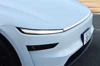 テスラ・モデルYプレミアム ロングレンジAWD（4WD）の画像