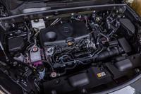 FWDモデルの「ハイブリッドZ“レザーパッケージ”」に搭載される2.5リッター直4ハイブリッドユニットは、システム最高出力218PSを発生。「E-Four」と呼ばれる4WDモデルの場合は、同ユニットのシステム最高出力が222PSとなる。