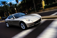 
	2004年にわが国へ導入された、「456M」の後継となるフェラーリのフラッグシップ「612スカリエッティ」
	 