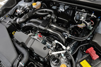 パワーユニットは、自然吸気の2リッター水平対向4気筒のみ。駆動方式は全車4WDとなる。