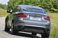 BMWがハイブリッドモデル2車種を公開の画像