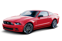 「フォード・マスタング」に赤と青の限定モデルの画像