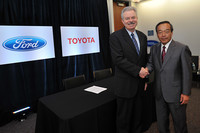 トヨタとフォード、ハイブリッド開発で協業の画像