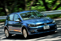 
    歴代「ゴルフ」最高の21.0/km（JC08モード）という低燃費を達成した新型。クラス最高水準の安全性、充実した標準装備、そして競争力の高い価格も自慢。
    
