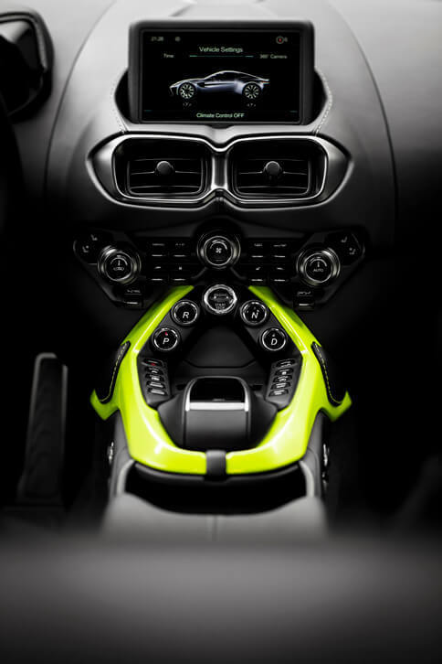 アストンマーティン・ヴァンテージ