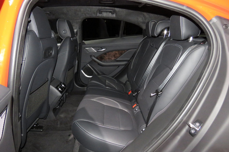 ジャガーIペース EV400