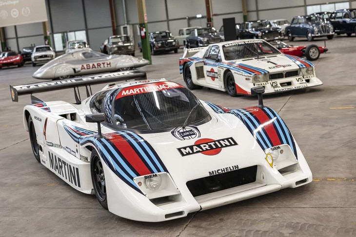 打倒ポルシェを目指して世界耐久選手権（WEC）用に製作された「ランチアLC2」。1983年シーズンから投入された。アバルトチューンのフェラーリ製2.6リッターV8ツインターボをダラーラ製のシャシー中央部に搭載。予選は好調で特に1985年シーズンは多くのポールポジションを獲得、大いに期待がかかったものの、優勝はベルギー戦のみだった。それでもM.アルボレート、R.パトレーゼ、A.ナンニーニなどの人気ドライバーが駆り、イタリアを沸かせた。