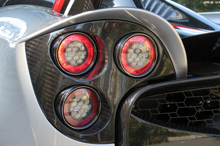 パガーニ・ウアイラ ロードスターBC（テールランプ）