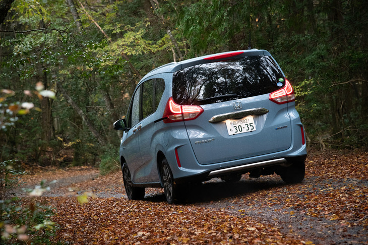 2013年の導入当初と比べ、劇的な進化を遂げた今日の「i-DCD」。低速走行時にもギクシャク感はなく、すっかり洗練されたパワートレインとなっていた。