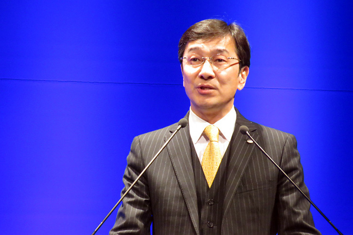 スバル商品企画本部 デザイン部の石井 守部長。新型「インプレッサ」は、スバルの新しいデザインテーマである「ダイナミック×ソリッド」を全面的に取り入れた最初のクルマとなる。