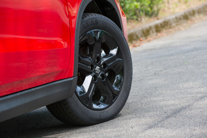 スズキ・エスクード1.4ターボ（タイヤとホイール）