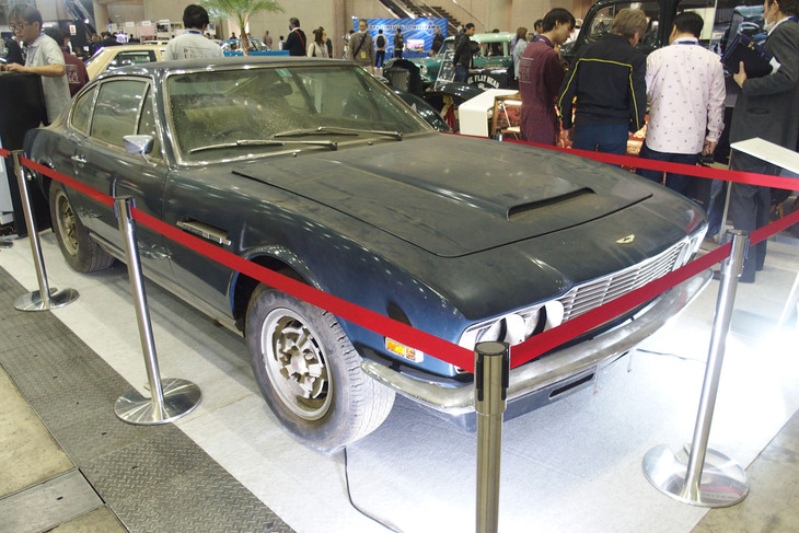 アストンマーティンDBS V8（1972年）