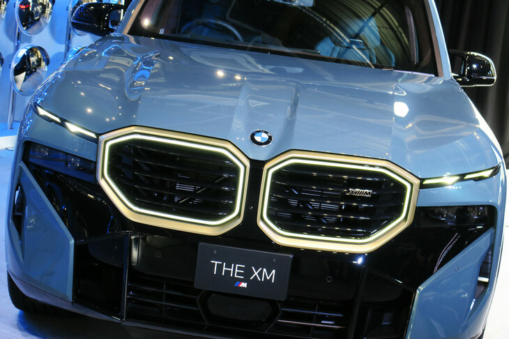 BMW XM（フロントマスク）
