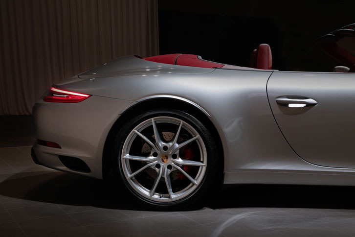 ポルシェ911カレラSカブリオレ（7AT）