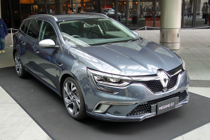 ワゴンボディーの「メガーヌ スポーツツアラーGT」。