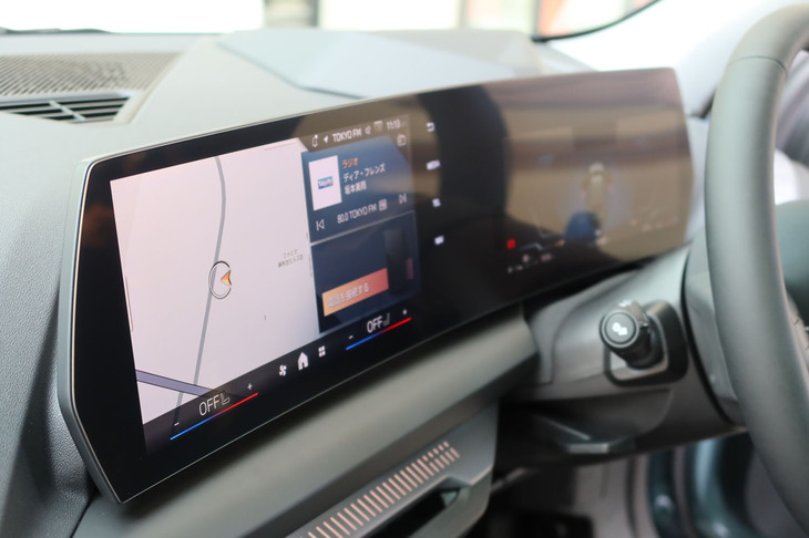 BMW 120（BMWカーブドディスプレイ）