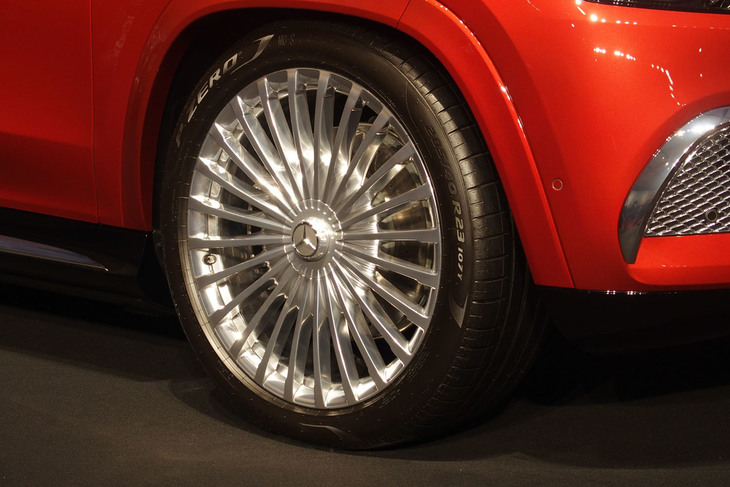 メルセデス・マイバッハGLS（フロントホイール）