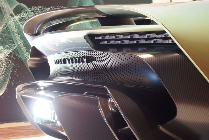 アストンマーティン・ヴァルハラ（リアまわり）