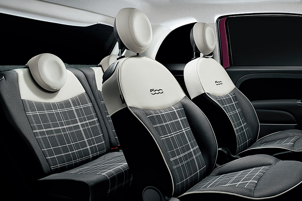 内外装を専用カラーでコーディネートした「フィアット500」の特別仕様