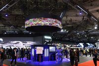 会場となる東京ビッグサイトのなかで、私たちのよく知る自動車メーカーは東展示棟の1～6ホールにブースを並べている。写真はトヨタ自動車のブース。