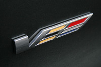 キャデラックVシリーズのエンブレム。