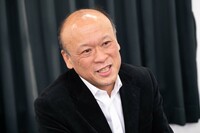 ＜上田泰史さんプロフィール＞
	1991年に入社し、パワートレーン駆動実験部に配属。2007年から製品企画を担当し、「イスト」「ヴィッツ」を手がける。2015年から「カローラ」の、2020年から「プリウス」の開発責任者を務めている。