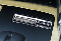 ドライブモードセレクター「Mi-DRIVE」のコントローラー。「ノーマル」「スポーツ」「オフロード」の3種類に加え、販売店オプションで「トーイング」モードも用意される。