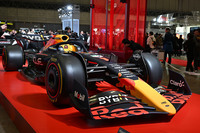 レッドブル・レーシングRB19（ショーカー）