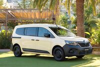 「ルノー・グランカングー クルール」の日本導入レセプションより、会場に展示された同車。