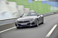 運動性能で「M2」を超えることを目標に開発されたという新型「BMW Z4」。日本への導入が待たれる一台だ。