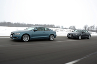 【スペック】A5 3.0 TDIクワトロ（写真左）：全長×全幅×全高＝4635×1855×1375mm／ホイールベース＝2750mm／駆動方式＝4WD／3リッターV6DOHC24バルブ・コモンレールディーゼルターボ（240ps/4000-4400rpm、51.0kgm/1500rpm-3000rpm）（北米仕様） 