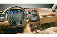 マゼラーティ「クワトロポルテ」、ニューモデル販売開始の画像