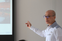 AUDI AG公認インストラクターの田部雅彦（たなべ まさひこ）さん。