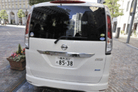 自転車なら4台飲み込める荷室。3列目シートの跳ね上げ位置は先代モデルより175mm下げられ、後方視界が改善された。（写真をクリックするとシートのアレンジが見られます）