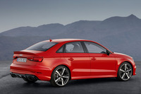 【パリモーターショー2016】アウディが最高出力400psの「RS 3セダン」を発表の画像