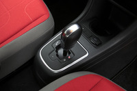 トランスミッションはベース車と同じ5段のASG（オートメーテッド・マニュアルトランスミッション）。登場時よりだいぶ洗練された。
    