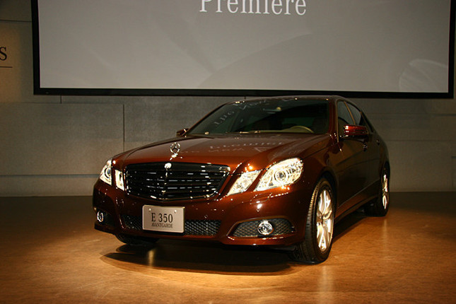 新型「メルセデス・ベンツEクラス」。コードネームはW212だ。