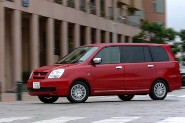 【スペック】全長×全幅×全高＝4460×1695×1650mm/ホイールベース＝2705mm/車重＝1380kg/駆動方式＝FF/2リッター直4DOHC16バルブ（135ps/5700rpm、18.7kgm/3500rpm）/車両本体価格＝228.0万円（テスト車＝246.5万円）