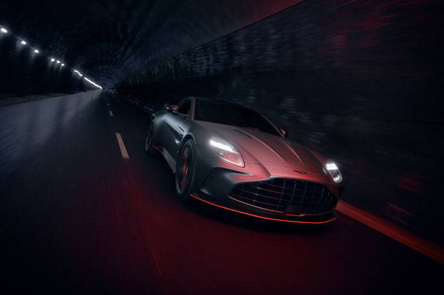 アストンマーティンが最高出力680PSの「ヴァンテージS」をグッドウッド