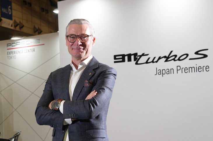 週末ごとに、親子で東京－御殿場のドライブを楽しんでいるというブッシュマン社長。「エブリデー・ドライビング」というポルシェのスポーツカーの魅力を、日本でも楽しんでいるようだった。